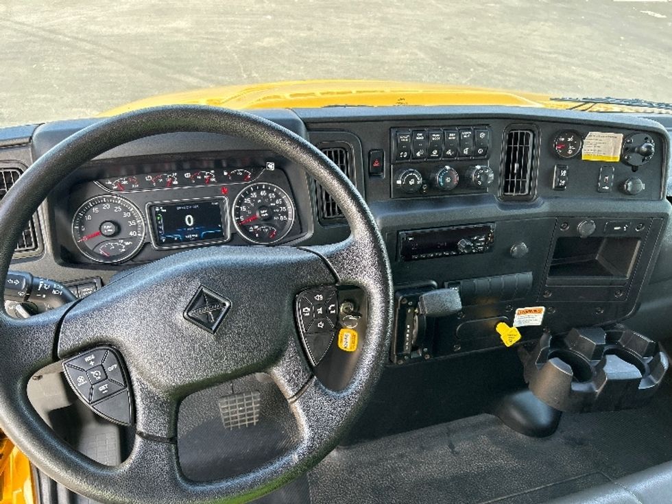 Medium Duty Box Truck-Light and Medium Duty Trucks-International-2021-MV607-Atlanta-GA-232,725\n\t\tmiles-$ 40,000 - Image 18