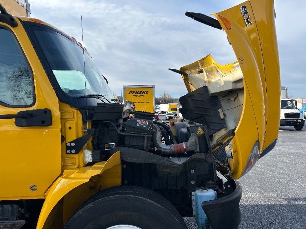 Medium Duty Box Truck-Light and Medium Duty Trucks-International-2021-MV607-Atlanta-GA-232,725\n\t\tmiles-$ 40,000 - Image 23