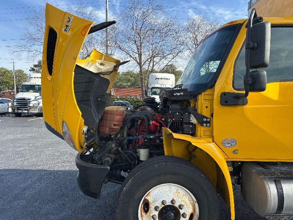 Medium Duty Box Truck-Light and Medium Duty Trucks-International-2021-MV607-Atlanta-GA-232,725\n\t\tmiles-$ 40,000 - Image 24