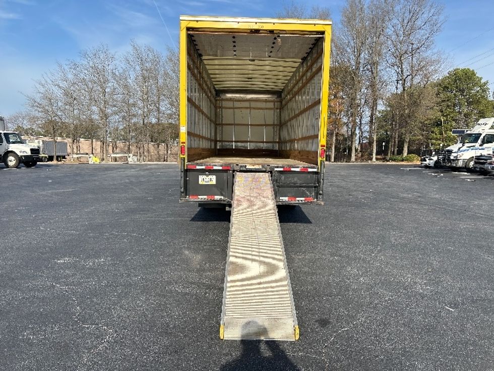 Medium Duty Box Truck-Light and Medium Duty Trucks-International-2021-MV607-Atlanta-GA-232,725\n\t\tmiles-$ 40,000 - Image 9