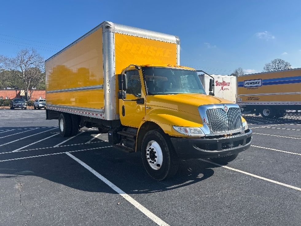 Medium Duty Box Truck-Light and Medium Duty Trucks-International-2021-MV607-Atlanta-GA-232,817\n\t\tmiles-$ 40,000 - Image 1