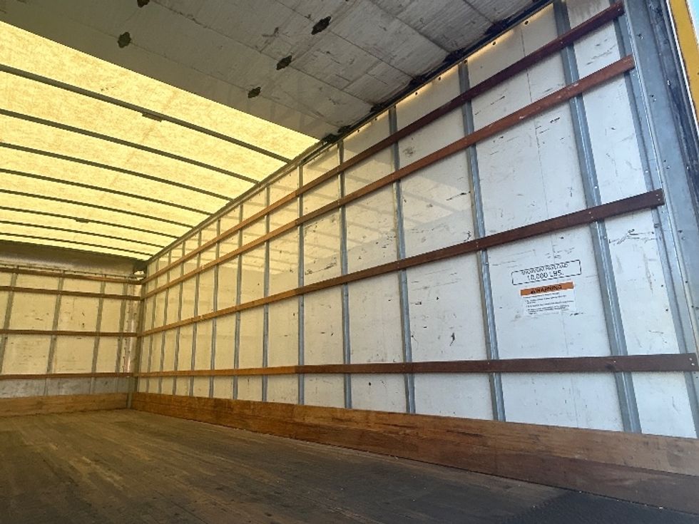 Medium Duty Box Truck-Light and Medium Duty Trucks-International-2021-MV607-Atlanta-GA-232,817\n\t\tmiles-$ 40,000 - Image 12