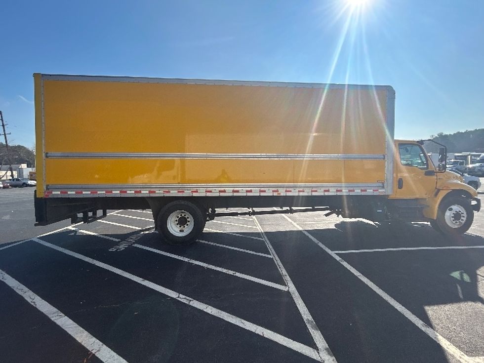Medium Duty Box Truck-Light and Medium Duty Trucks-International-2021-MV607-Atlanta-GA-232,817\n\t\tmiles-$ 40,000 - Image 15