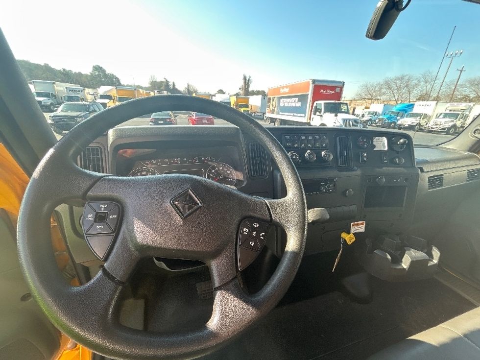 Medium Duty Box Truck-Light and Medium Duty Trucks-International-2021-MV607-Atlanta-GA-232,817\n\t\tmiles-$ 40,000 - Image 18