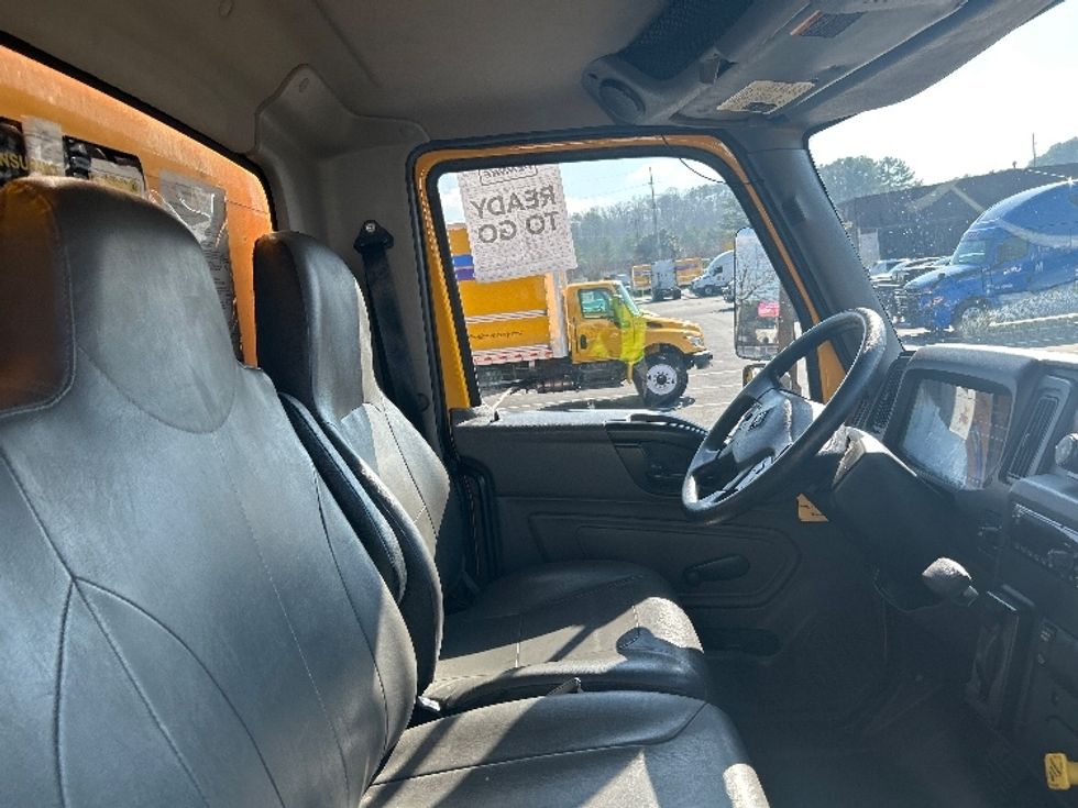 Medium Duty Box Truck-Light and Medium Duty Trucks-International-2021-MV607-Atlanta-GA-232,817\n\t\tmiles-$ 40,000 - Image 22