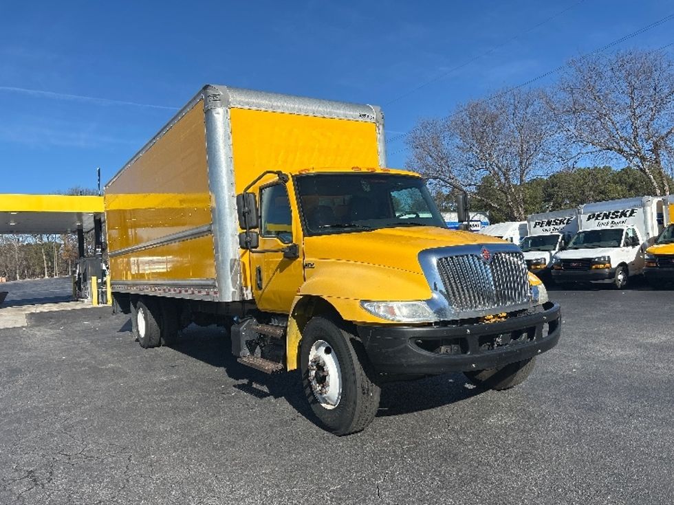 Medium Duty Box Truck-Light and Medium Duty Trucks-International-2021-MV607-Atlanta-GA-233,672\n\t\tmiles-$ 38,250 - Image 1