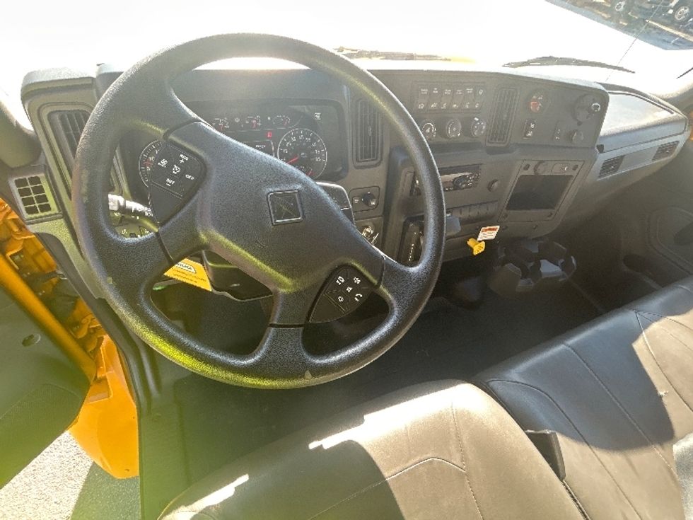 Medium Duty Box Truck-Light and Medium Duty Trucks-International-2021-MV607-Atlanta-GA-233,672\n\t\tmiles-$ 38,250 - Image 17