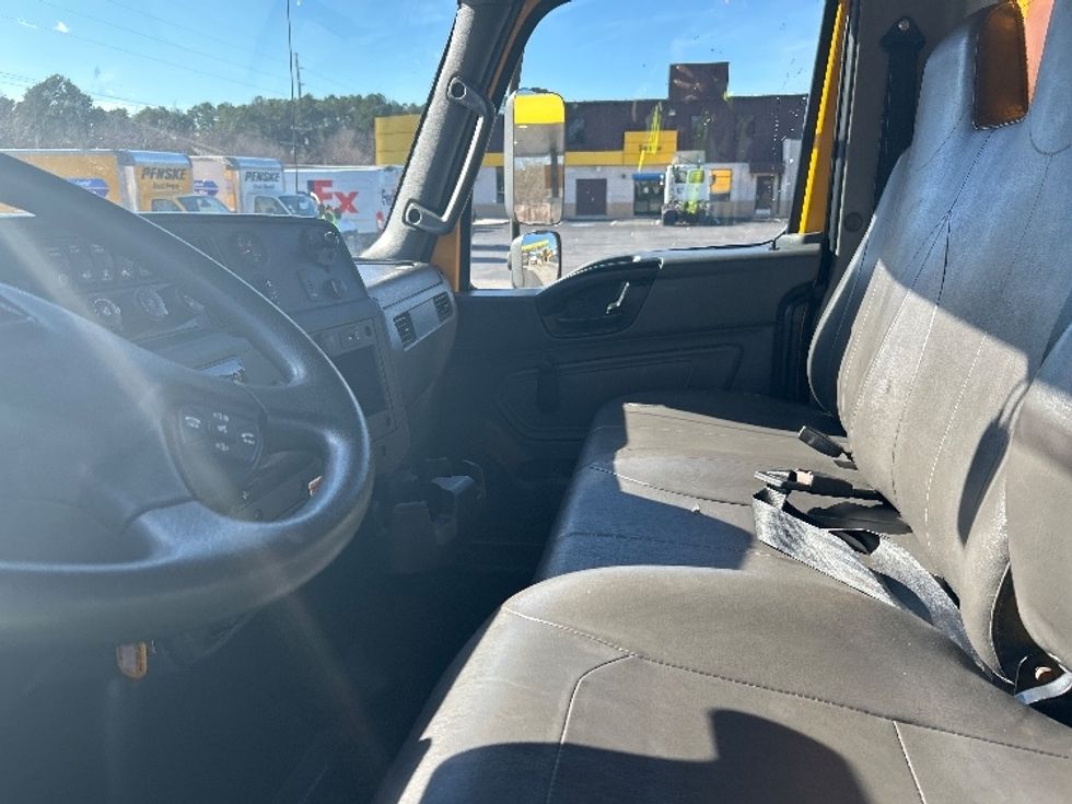 Medium Duty Box Truck-Light and Medium Duty Trucks-International-2021-MV607-Atlanta-GA-233,672\n\t\tmiles-$ 38,250 - Image 18