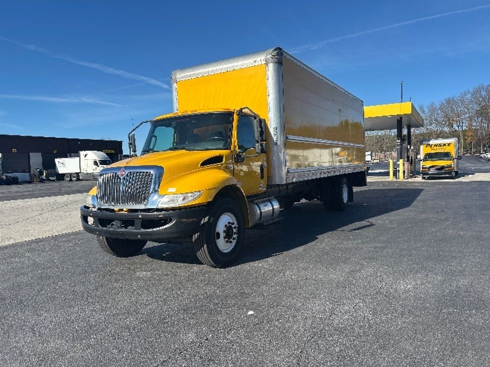 Medium Duty Box Truck-Light and Medium Duty Trucks-International-2021-MV607-Atlanta-GA-233,672\n\t\tmiles-$ 38,250 - Image 3