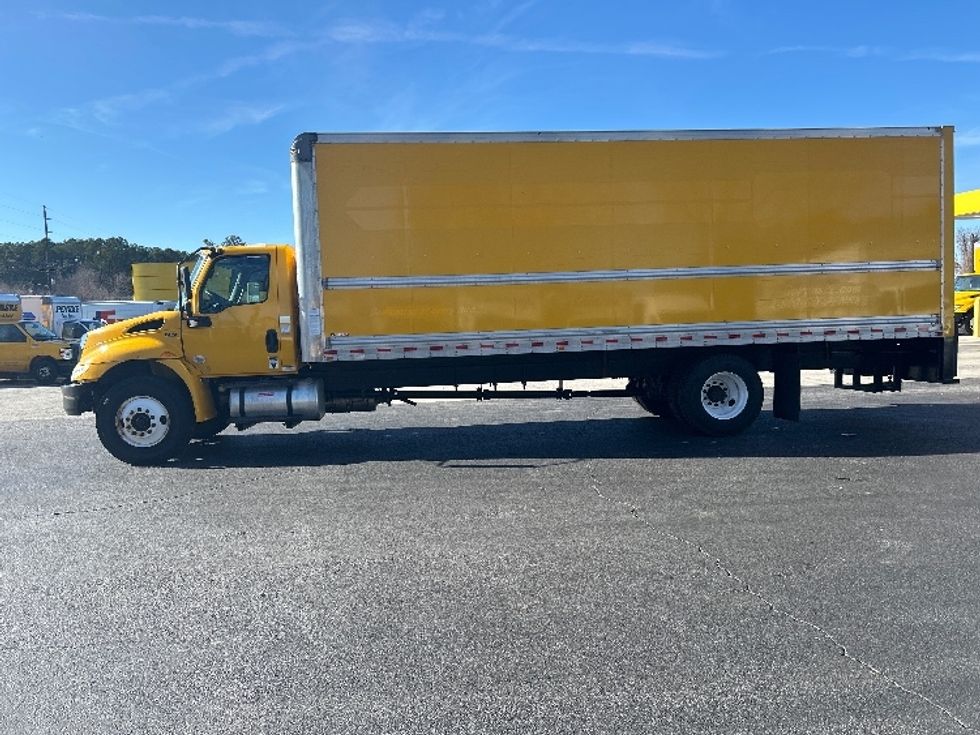 Medium Duty Box Truck-Light and Medium Duty Trucks-International-2021-MV607-Atlanta-GA-233,672\n\t\tmiles-$ 38,250 - Image 4