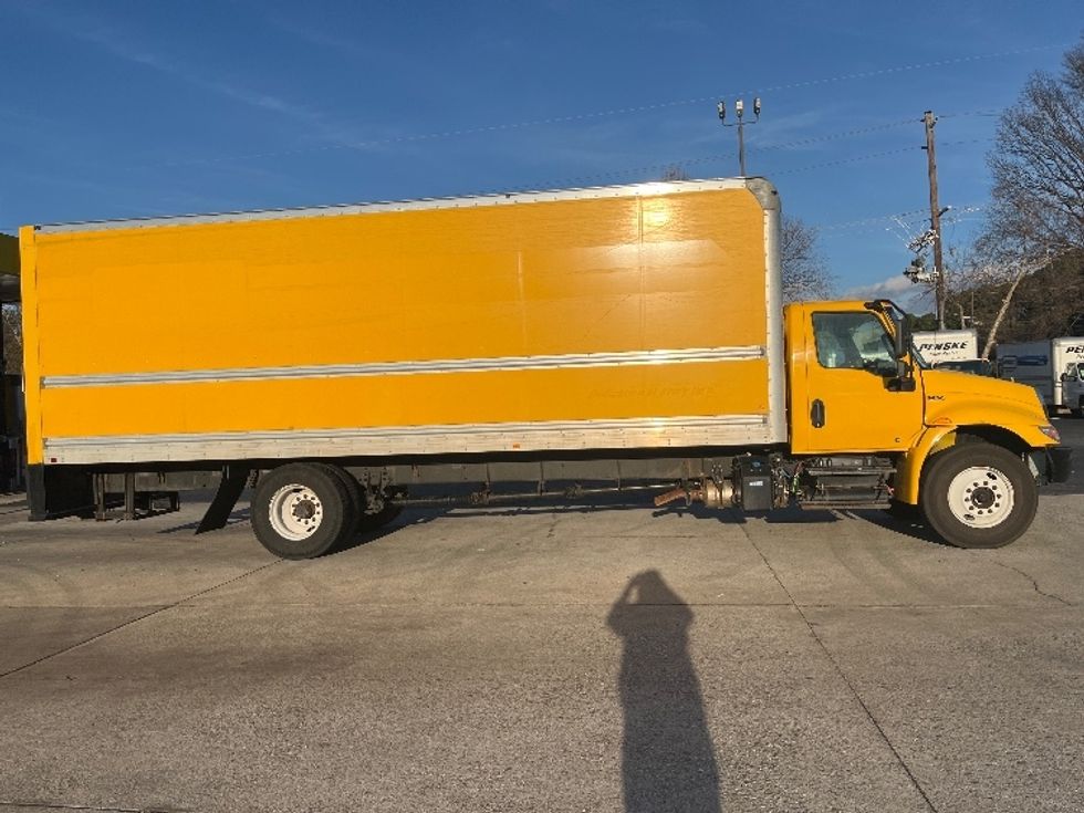 Medium Duty Box Truck-Light and Medium Duty Trucks-International-2021-MV607-Atlanta-GA-243,324\n\t\tmiles-$ 36,500 - Image 14