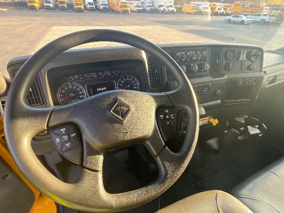 Medium Duty Box Truck-Light and Medium Duty Trucks-International-2021-MV607-Atlanta-GA-243,324\n\t\tmiles-$ 36,500 - Image 16