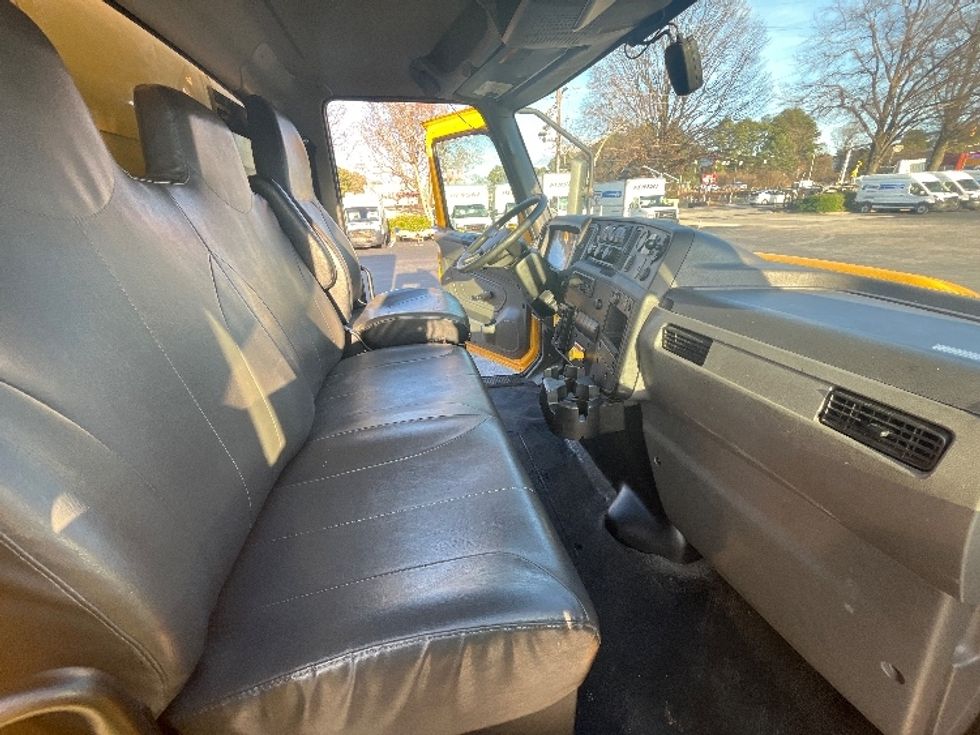 Medium Duty Box Truck-Light and Medium Duty Trucks-International-2021-MV607-Atlanta-GA-243,324\n\t\tmiles-$ 36,500 - Image 21