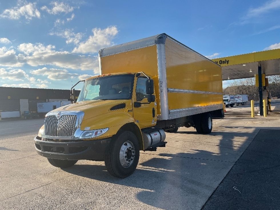 Medium Duty Box Truck-Light and Medium Duty Trucks-International-2021-MV607-Atlanta-GA-243,324\n\t\tmiles-$ 36,500 - Image 3