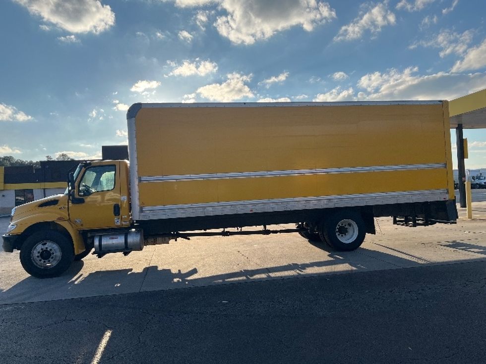 Medium Duty Box Truck-Light and Medium Duty Trucks-International-2021-MV607-Atlanta-GA-243,324\n\t\tmiles-$ 36,500 - Image 4