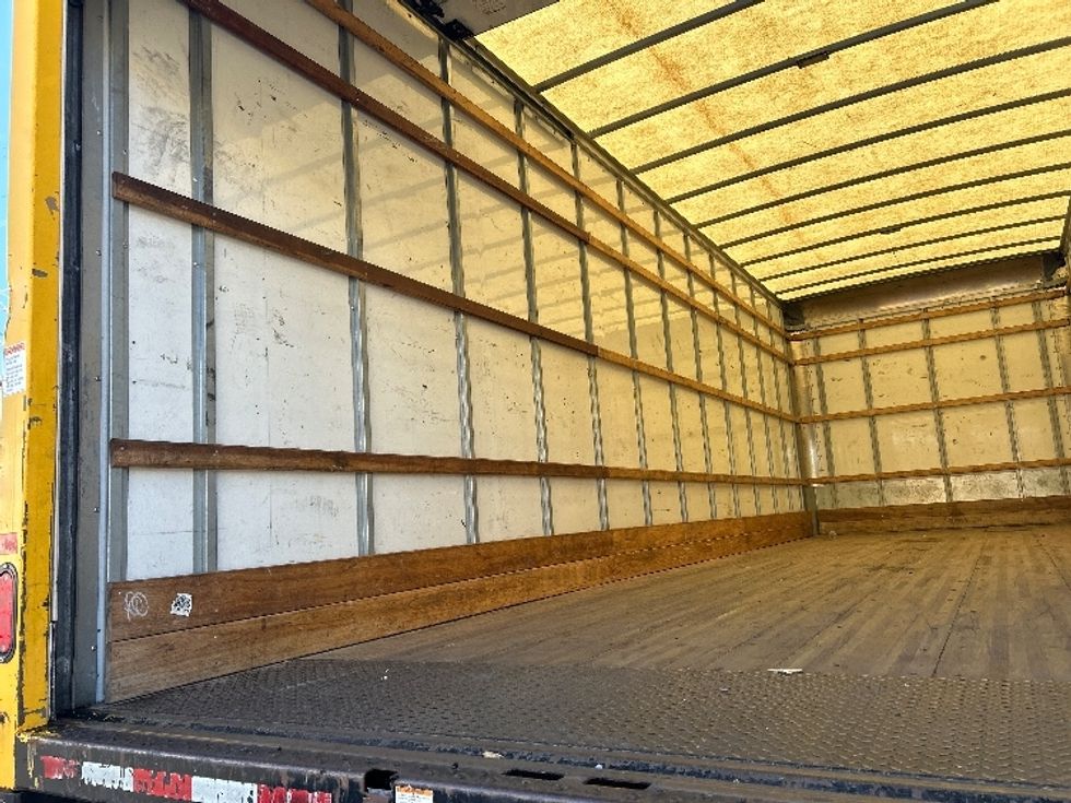 Medium Duty Box Truck-Light and Medium Duty Trucks-International-2021-MV607-Atlanta-GA-253,046\n\t\tmiles-$ 34,750 - Image 10
