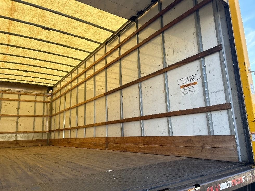 Medium Duty Box Truck-Light and Medium Duty Trucks-International-2021-MV607-Atlanta-GA-253,046\n\t\tmiles-$ 34,750 - Image 11