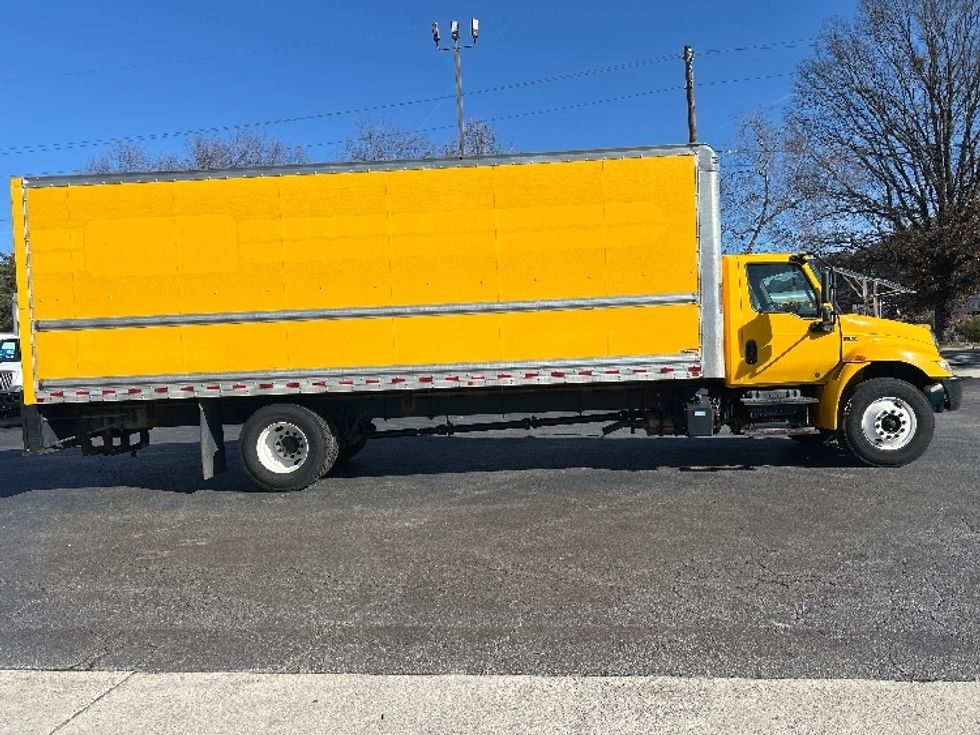 Medium Duty Box Truck-Light and Medium Duty Trucks-International-2021-MV607-Atlanta-GA-253,046\n\t\tmiles-$ 34,750 - Image 14
