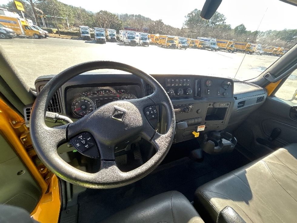 Medium Duty Box Truck-Light and Medium Duty Trucks-International-2021-MV607-Atlanta-GA-253,046\n\t\tmiles-$ 34,750 - Image 17
