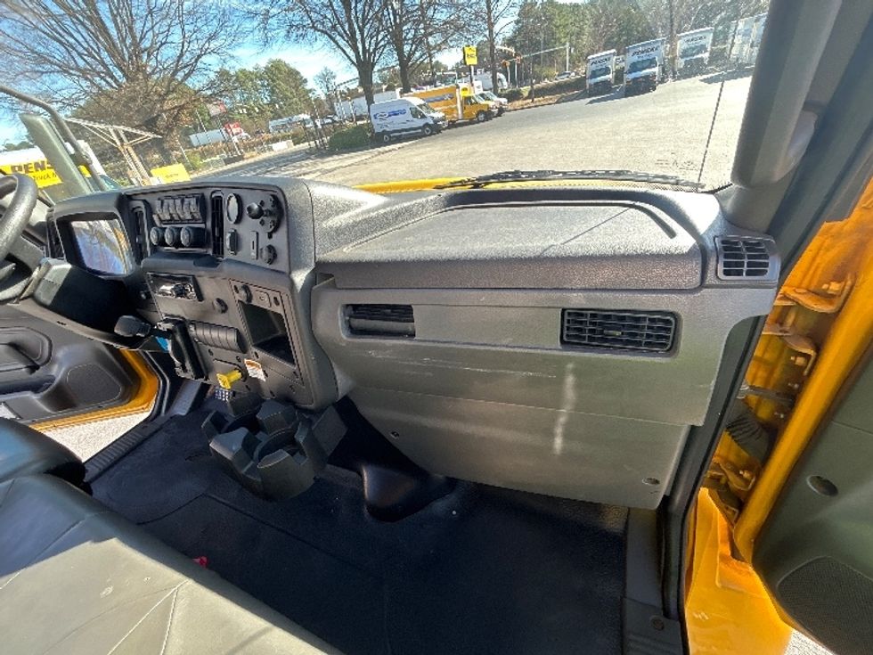 Medium Duty Box Truck-Light and Medium Duty Trucks-International-2021-MV607-Atlanta-GA-253,046\n\t\tmiles-$ 34,750 - Image 20