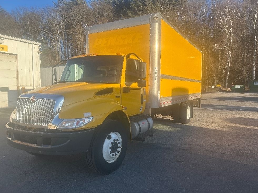 Medium Duty Box Truck-Light and Medium Duty Trucks-International-2021-MV607-Auburn-MA-185,501\n\t\tmiles-$ 34,000 - Image 1