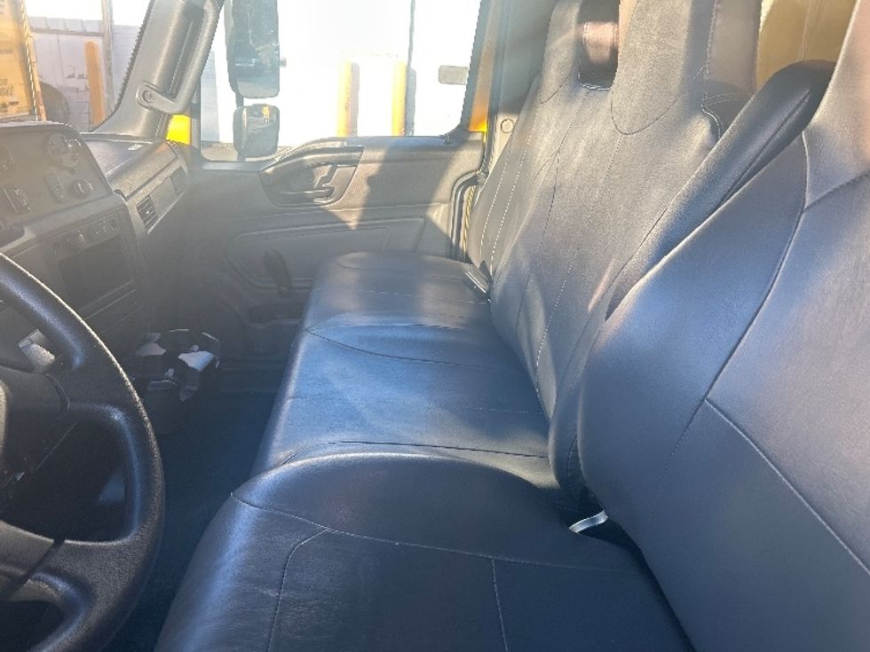 Medium Duty Box Truck-Light and Medium Duty Trucks-International-2021-MV607-Auburn-MA-185,501\n\t\tmiles-$ 34,000 - Image 19