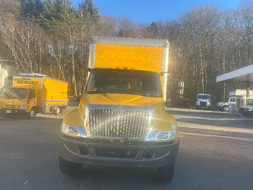 Medium Duty Box Truck-Light and Medium Duty Trucks-International-2021-MV607-Auburn-MA-185,501\n\t\tmiles-$ 34,000 - Image 2