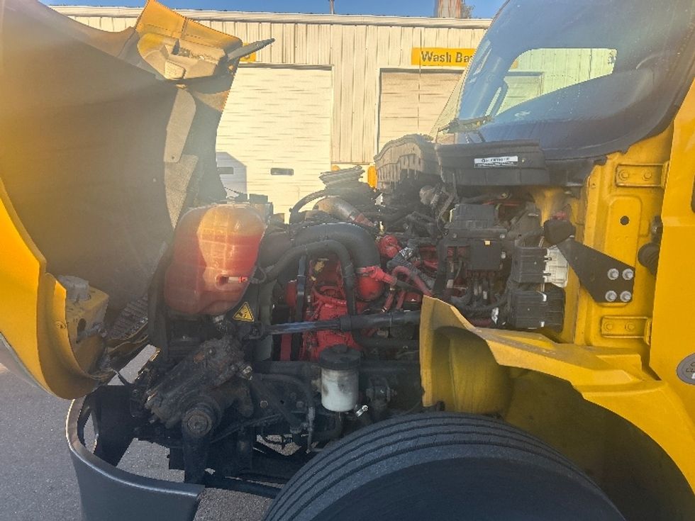 Medium Duty Box Truck-Light and Medium Duty Trucks-International-2021-MV607-Auburn-MA-185,501\n\t\tmiles-$ 34,000 - Image 24