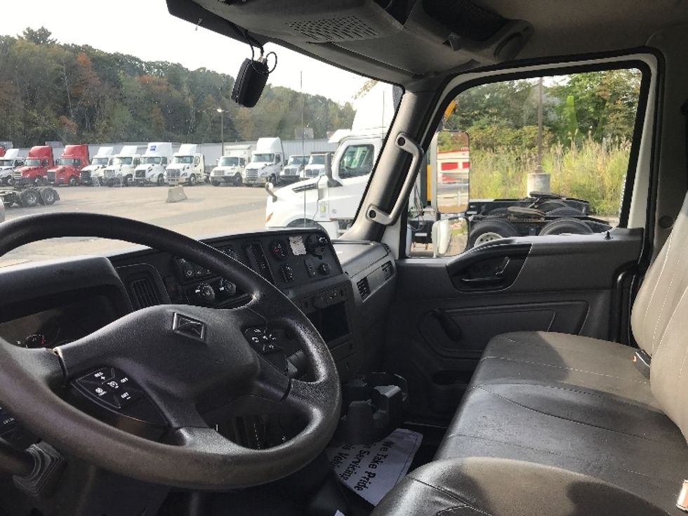 Medium Duty Box Truck-Light and Medium Duty Trucks-International-2021-MV607-Auburn-MA-231,801\n\t\tmiles-$ 39,500 - Image 17