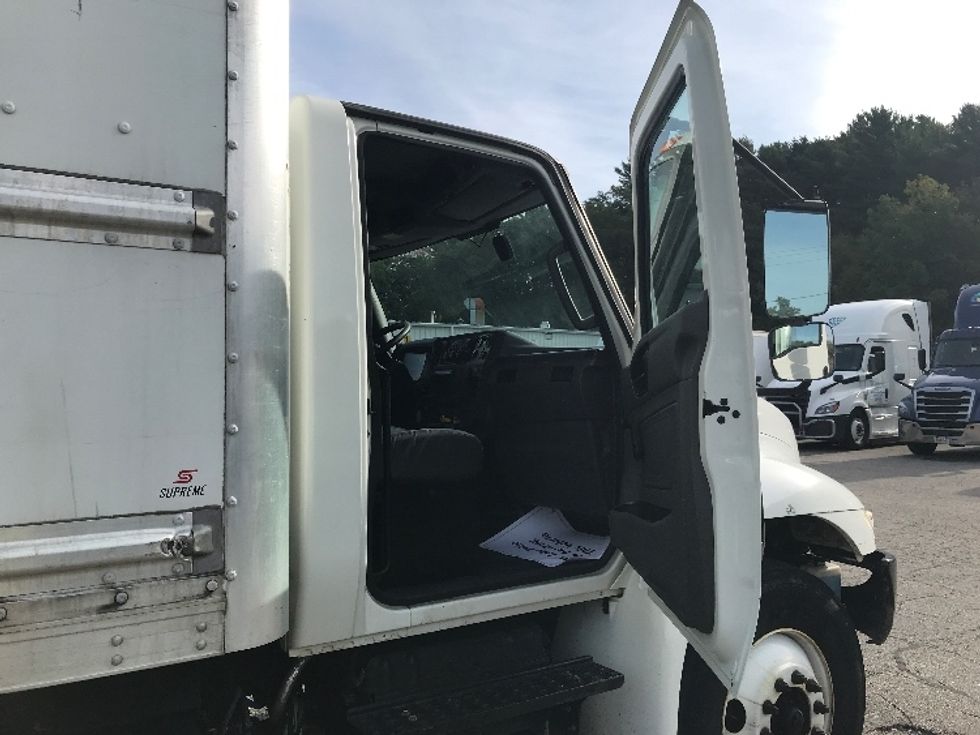 Medium Duty Box Truck-Light and Medium Duty Trucks-International-2021-MV607-Auburn-MA-231,801\n\t\tmiles-$ 39,500 - Image 20