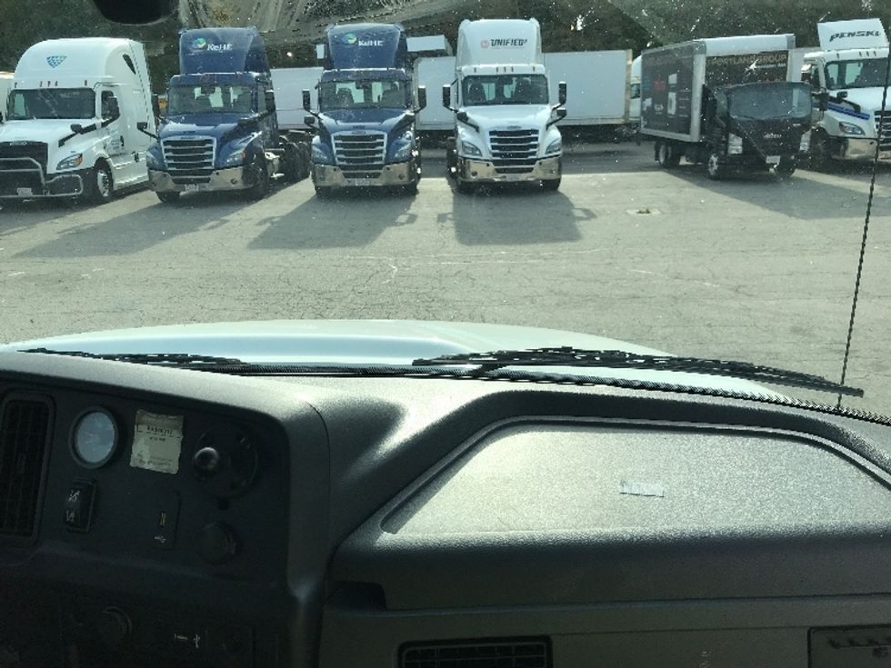 Medium Duty Box Truck-Light and Medium Duty Trucks-International-2021-MV607-Auburn-MA-231,801\n\t\tmiles-$ 39,500 - Image 21