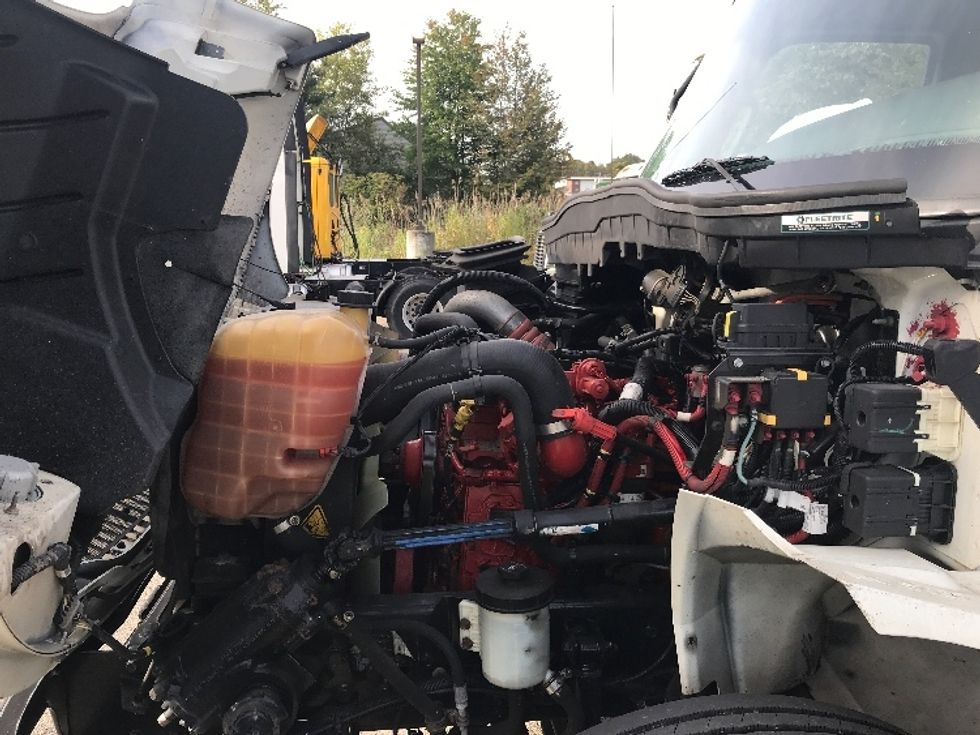 Medium Duty Box Truck-Light and Medium Duty Trucks-International-2021-MV607-Auburn-MA-231,801\n\t\tmiles-$ 39,500 - Image 24