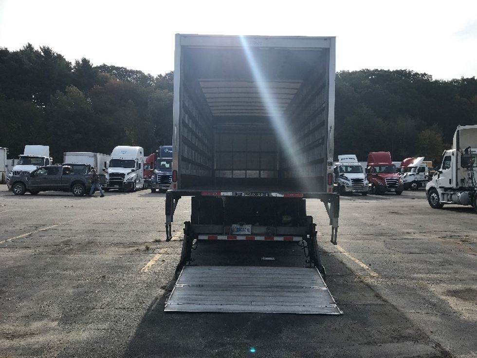 Medium Duty Box Truck-Light and Medium Duty Trucks-International-2021-MV607-Auburn-MA-231,801\n\t\tmiles-$ 39,500 - Image 9