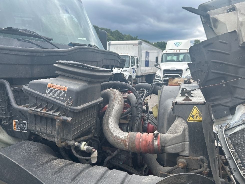 Medium Duty Box Truck-Light and Medium Duty Trucks-International-2021-MV607-Auburn-MA-261,777\n\t\tmiles-$ 37,250 - Image 22