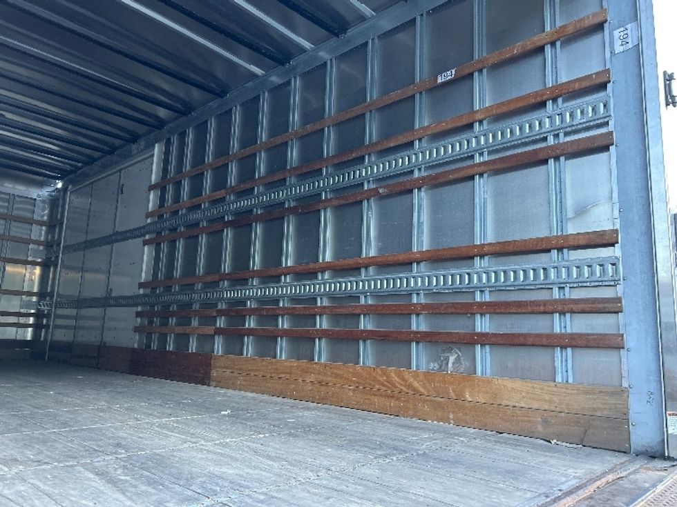 Medium Duty Box Truck-Light and Medium Duty Trucks-International-2021-MV607-Auburn-MA-267,495\n\t\tmiles-$ 37,000 - Image 11