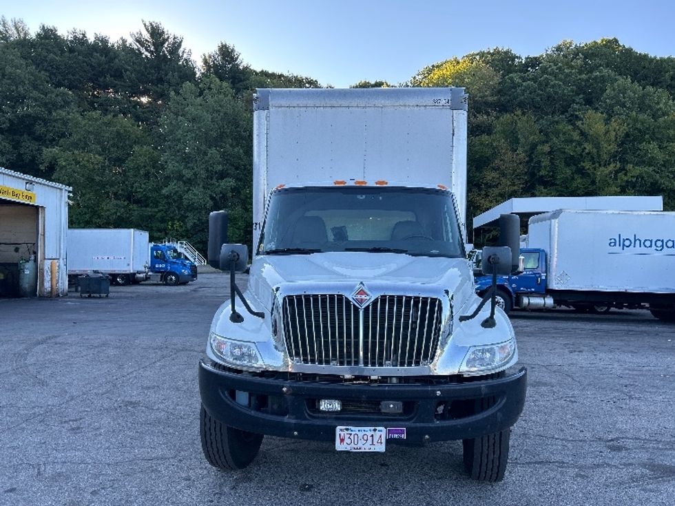 Medium Duty Box Truck-Light and Medium Duty Trucks-International-2021-MV607-Auburn-MA-267,495\n\t\tmiles-$ 37,000 - Image 2