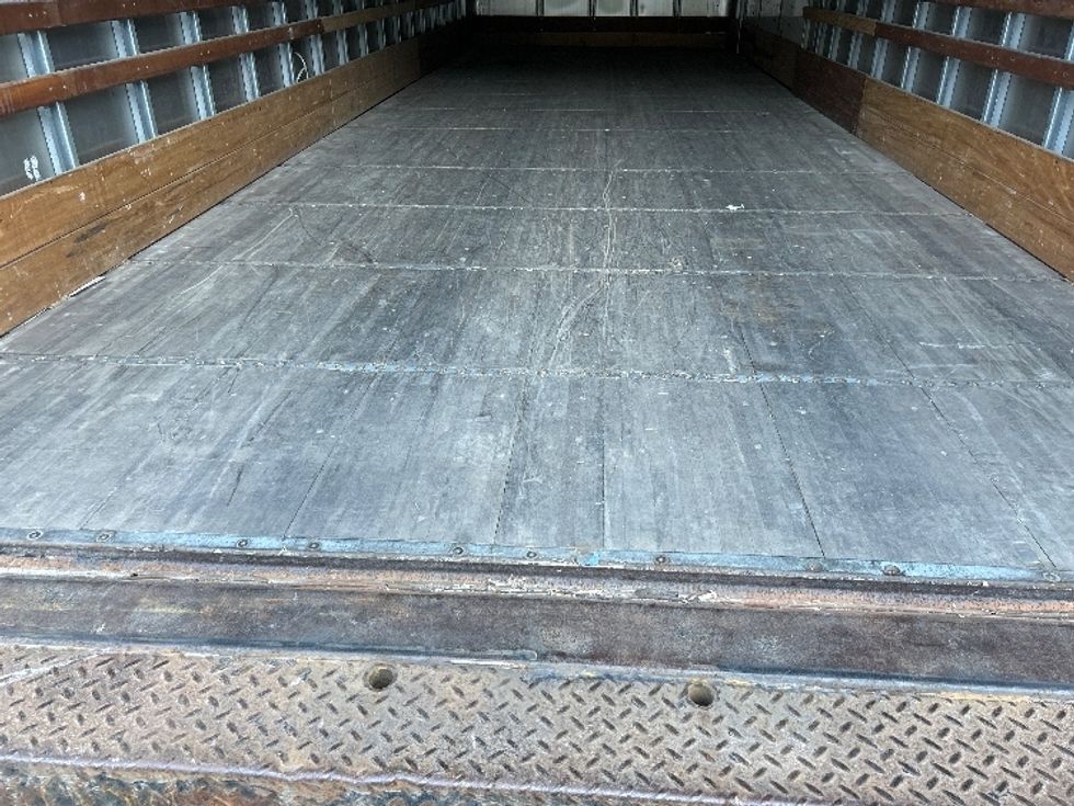 Medium Duty Box Truck-Light and Medium Duty Trucks-International-2021-MV607-Auburn-MA-267,495\n\t\tmiles-$ 37,000 - Image 9