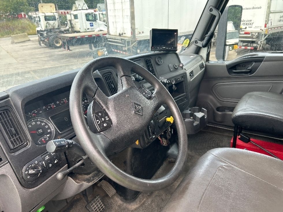 Medium Duty Box Truck-Light and Medium Duty Trucks-International-2021-MV607-Auburn-MA-305,945\n\t\tmiles-$ 29,500 - Image 15