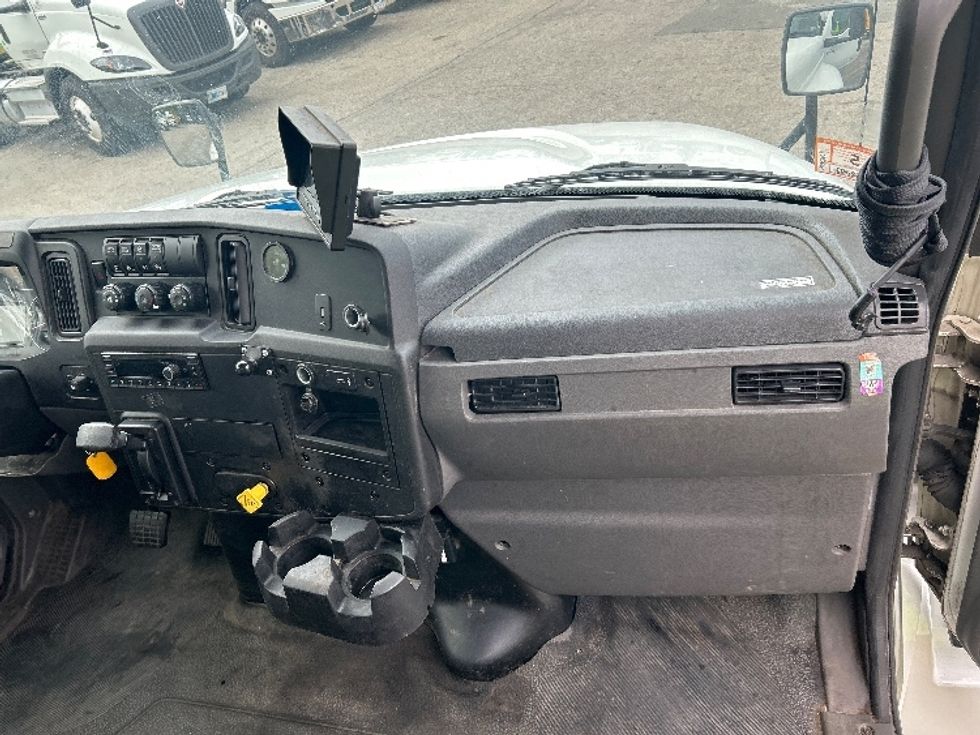 Medium Duty Box Truck-Light and Medium Duty Trucks-International-2021-MV607-Auburn-MA-305,945\n\t\tmiles-$ 29,500 - Image 19