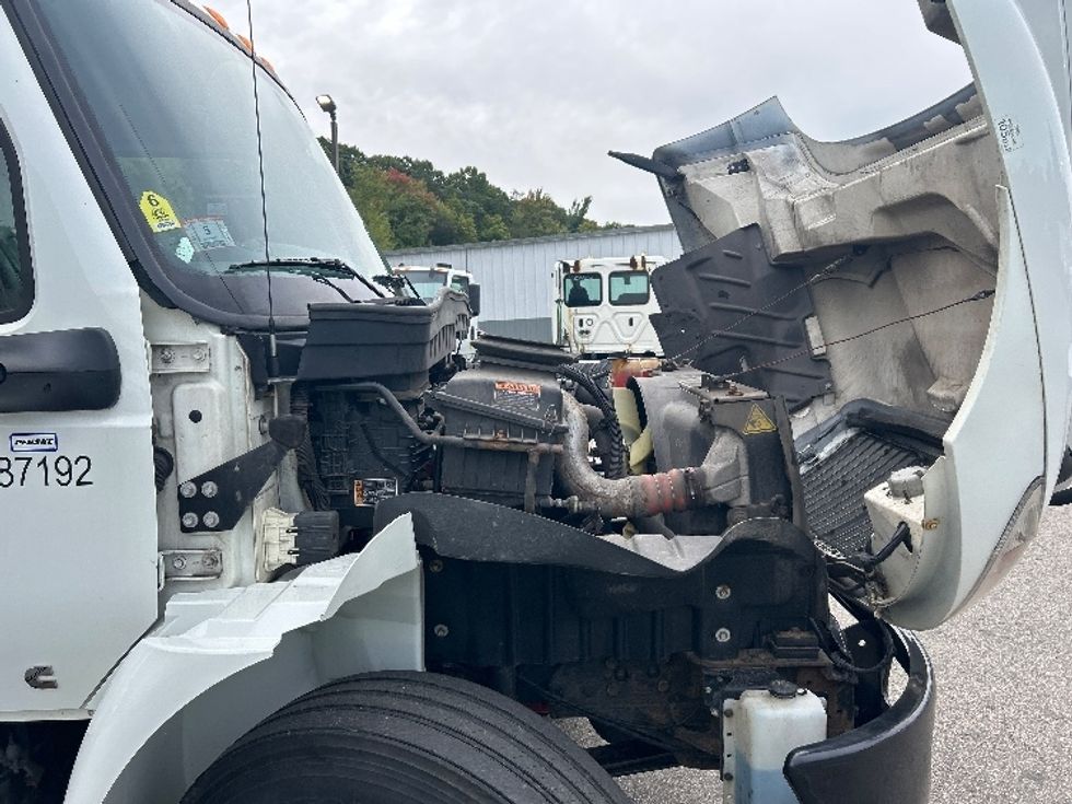 Medium Duty Box Truck-Light and Medium Duty Trucks-International-2021-MV607-Auburn-MA-305,945\n\t\tmiles-$ 29,500 - Image 21