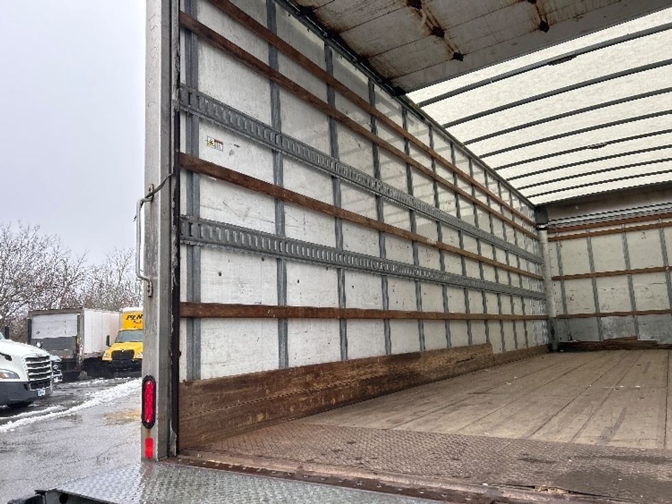 Medium Duty Box Truck-Light and Medium Duty Trucks-International-2021-MV607-Auburn-MA-313,901\n\t\tmiles-$ 27,250 - Image 21