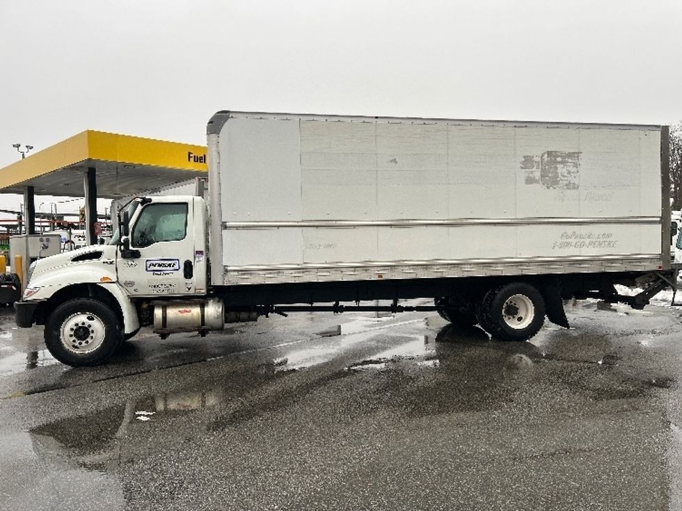 Medium Duty Box Truck-Light and Medium Duty Trucks-International-2021-MV607-Auburn-MA-313,901\n\t\tmiles-$ 27,250 - Image 4