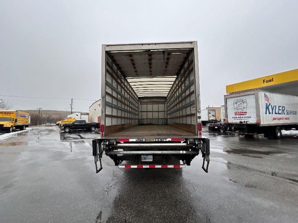 Medium Duty Box Truck-Light and Medium Duty Trucks-International-2021-MV607-Auburn-MA-313,901\n\t\tmiles-$ 27,250 - Image 8