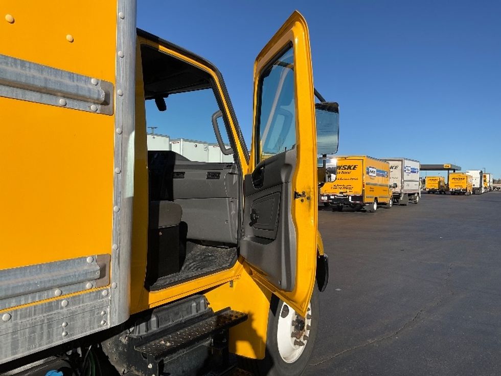 Medium Duty Box Truck-Light and Medium Duty Trucks-International-2021-MV607-Aurora-CO-175,926\n\t\tmiles-$ 45,750 - Image 19