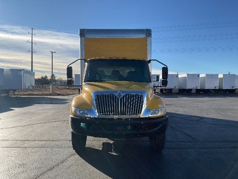 Medium Duty Box Truck-Light and Medium Duty Trucks-International-2021-MV607-Aurora-CO-175,926\n\t\tmiles-$ 45,750 - Image 2