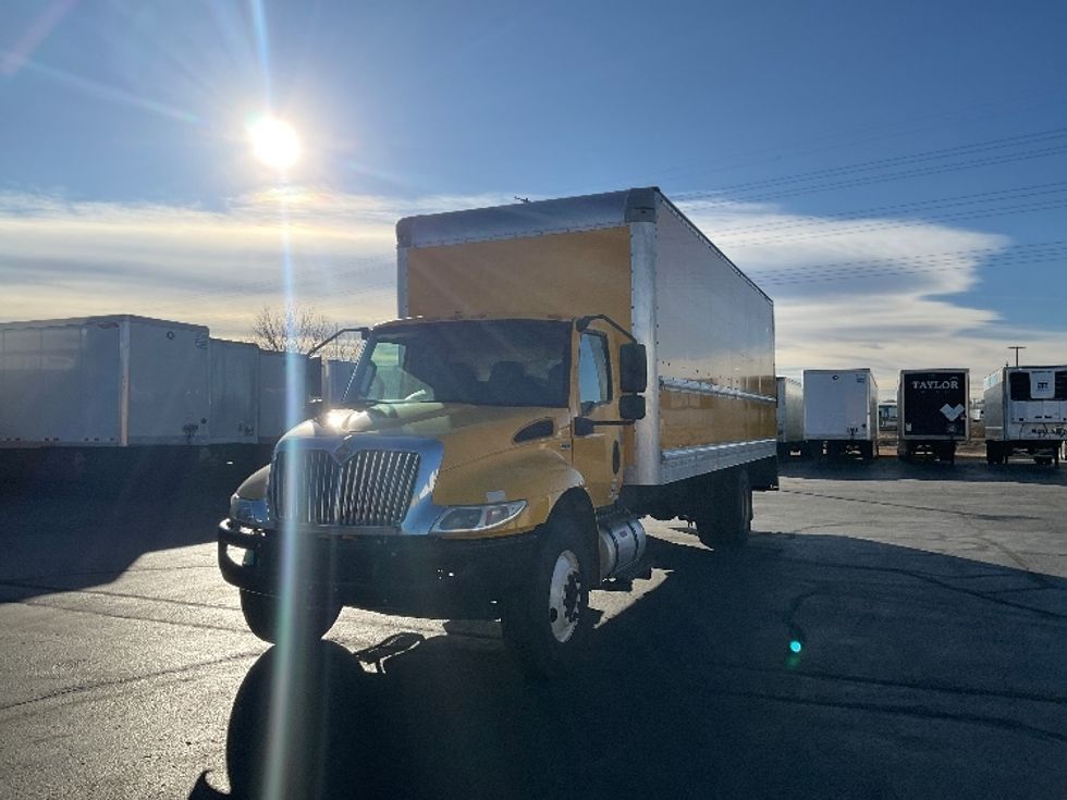 Medium Duty Box Truck-Light and Medium Duty Trucks-International-2021-MV607-Aurora-CO-175,926\n\t\tmiles-$ 45,750 - Image 3