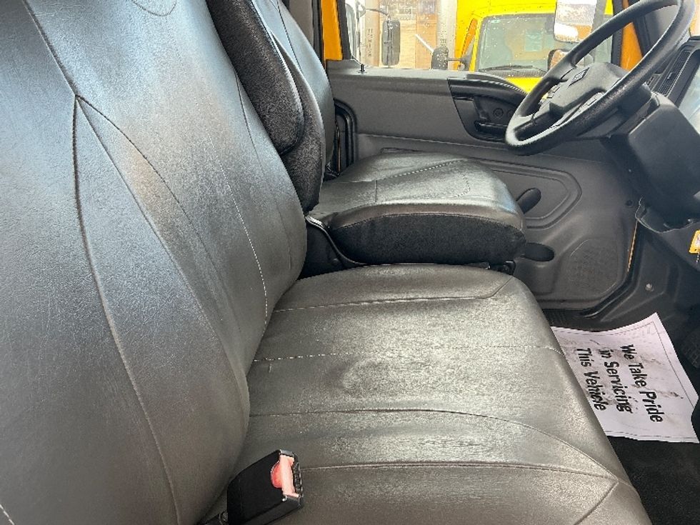 Medium Duty Box Truck-Light and Medium Duty Trucks-International-2021-MV607-Aurora-CO-220,474\n\t\tmiles-$ 39,250 - Image 21