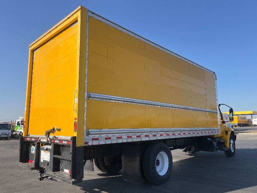 Medium Duty Box Truck-Light and Medium Duty Trucks-International-2021-MV607-Bakersfield-CA-182,086\n\t\tmiles-$ 35,750 - Image 13