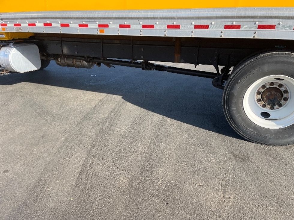 Medium Duty Box Truck-Light and Medium Duty Trucks-International-2021-MV607-Bakersfield-CA-182,086\n\t\tmiles-$ 35,750 - Image 5