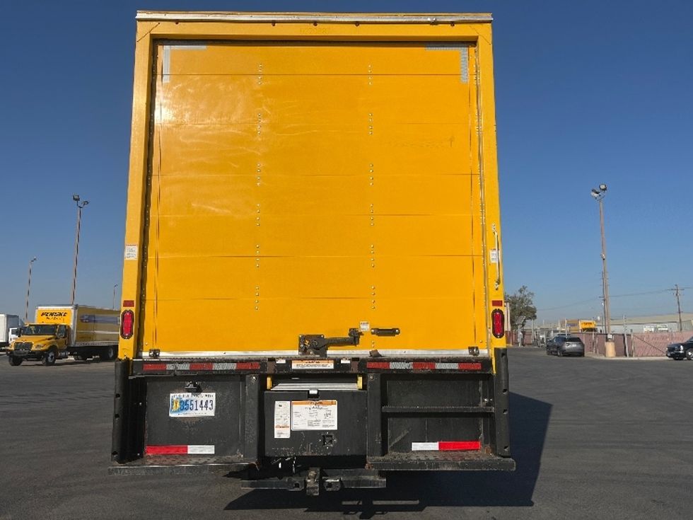 Medium Duty Box Truck-Light and Medium Duty Trucks-International-2021-MV607-Bakersfield-CA-182,086\n\t\tmiles-$ 35,750 - Image 7